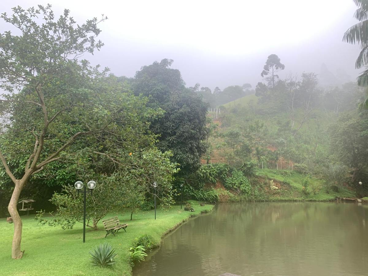 Pousada Pedra D'Agua กวาราปารี ภายนอก รูปภาพ